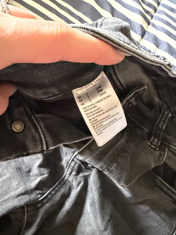 American Eagle Jeans - Image 3