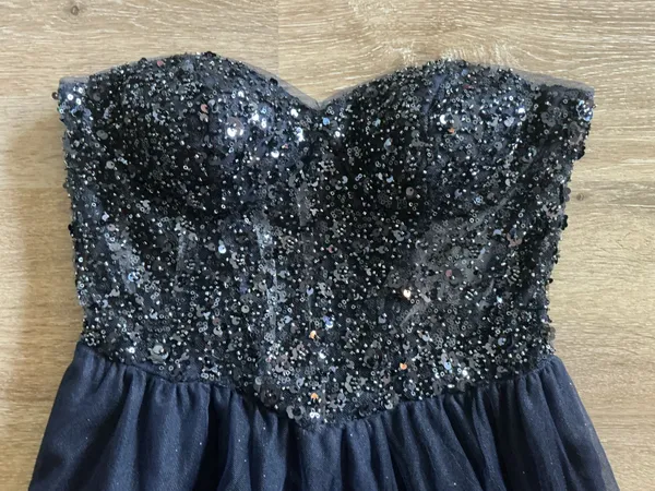 Navy blue beaded prom/pageant dress - Image 2