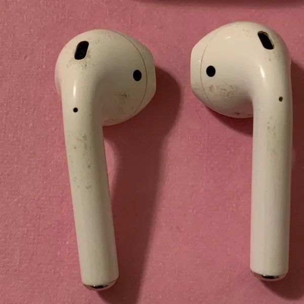 Apple AirPods 1st Generation In-Ear Headsets with Charging Case - White - Image 8