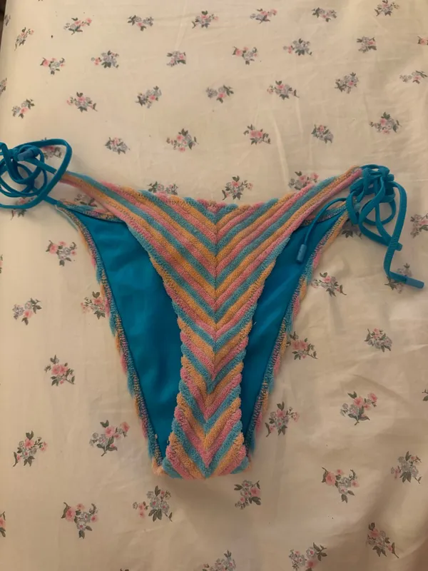 Triangl Bikini Set - Image 4