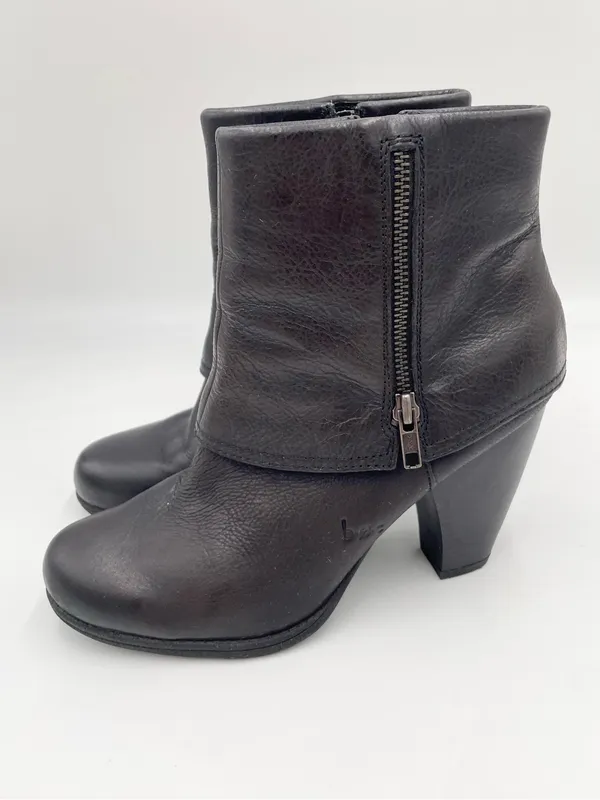 B.O.C. Born Concept Ankle Boots Size 9 Black Leather Foldover Cuff Side Zipper - Image 4
