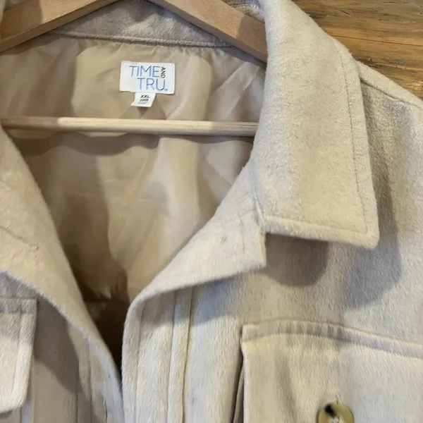 Time & Tru Women’s Cream Shirt Jacket - Image 5