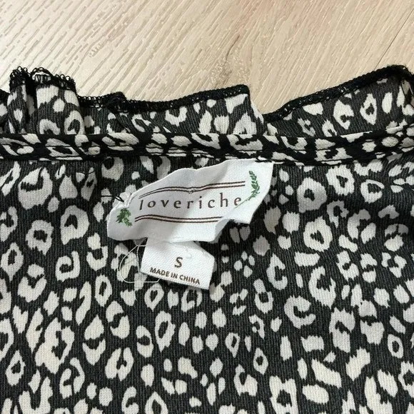 Loveriche Leopard Print Ruffle V-Neck Blouse Women Small Black White Bell Sleeve - Image 4