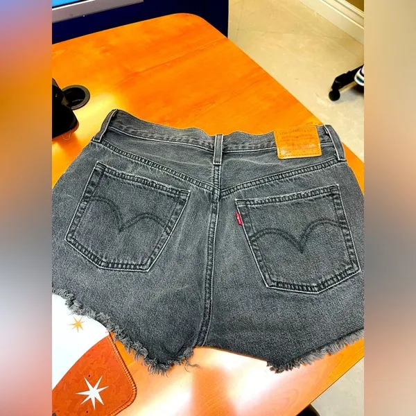 Levi’s 501 Cut‎ Off Jean Shorts Button Fly 100% Cotton 28 Classic Vintage Fit - Image 2