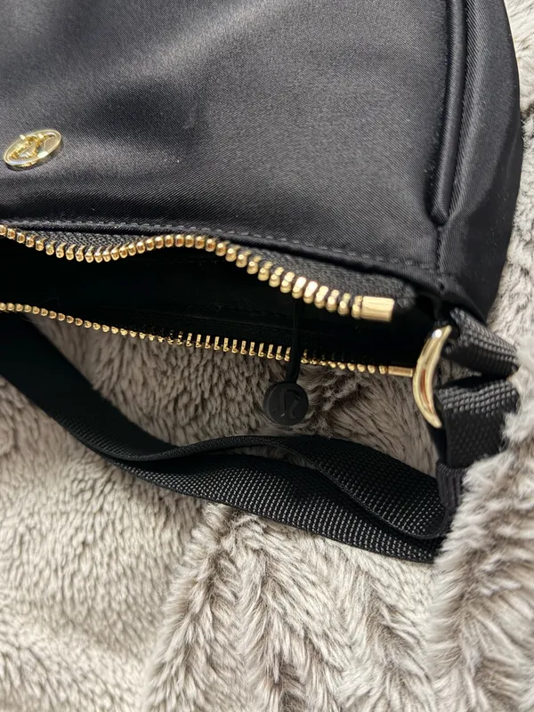 Lululemon Bag - Image 5