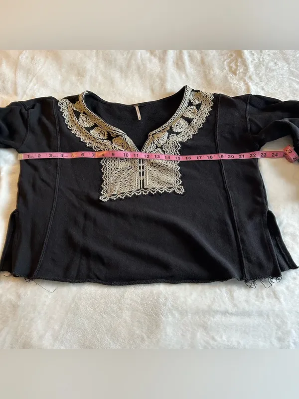 Free People Santa Maria pullover black & cream geometric embroidery size M - Image 7