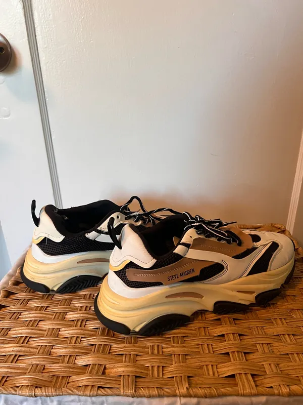 Steve Madden Sneakers - Image 6