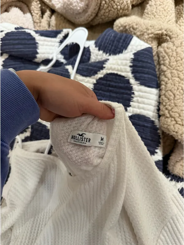 Hollister Waffle Open Back long sleeve  - Image 5