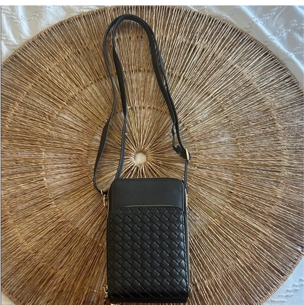 Black crossbody bag - Image 2