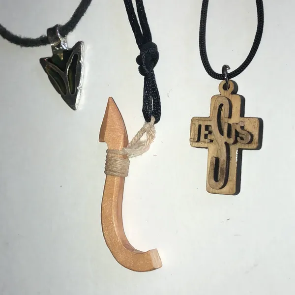Set of 3 Boho Pendant Necklaces — Silver Tone Arrow & Wooden Jesus Cross - Image 2