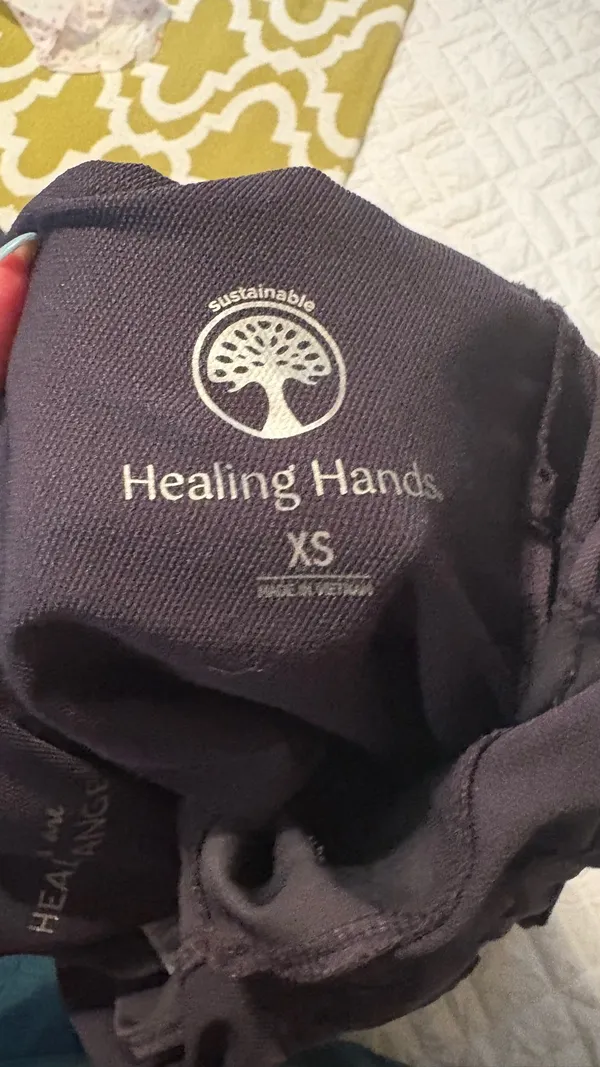 Healing Hands Scrubs - Image 3