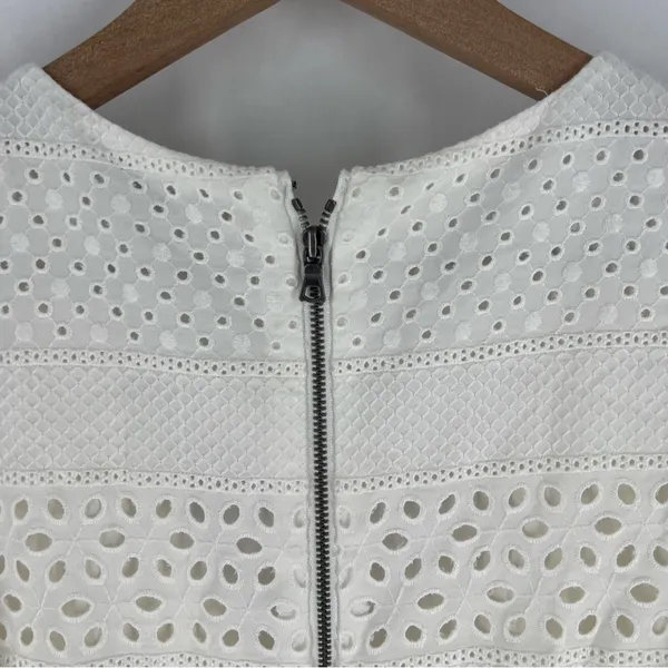 Alice + Olivia Eyelet Lace Romper Wrap‎ Puff Sleeve White Exposed Zipper Size 6 - Image 8