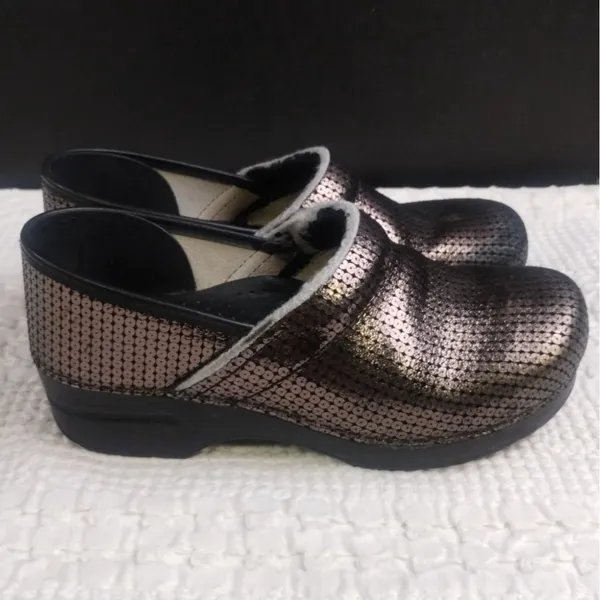 Dansko Women's Silver Shoes/Clogs/Slip-ons Size 41 SKU 3339 - Image 4