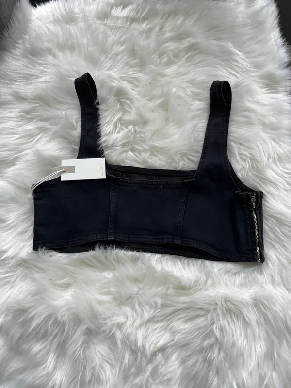 Good American Black Compression Denim Sports Bra - Image 4