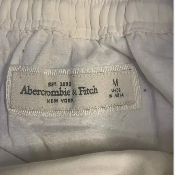 New Abercrombie & Fitch White Sequin Elastic Waist Mini Skirt Size Medium‎ - Image 2