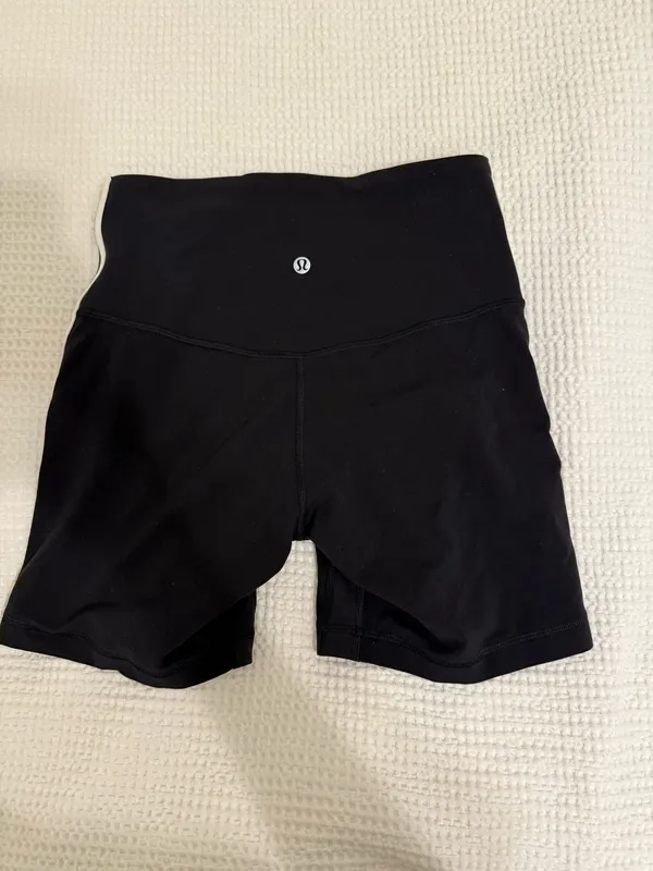 Lululemon Align Shorts 6" - Image 2