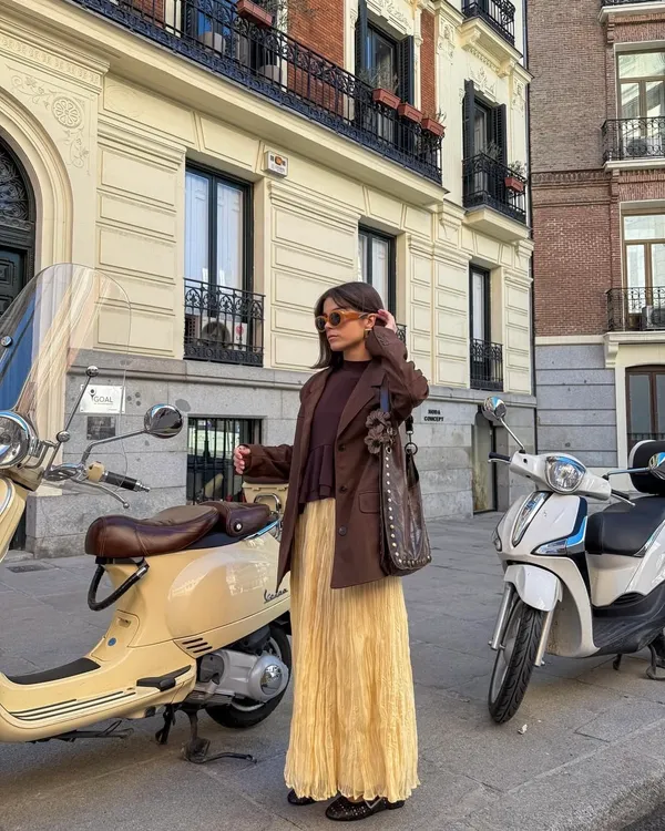Zara Pleated Cream Maxi Skirt Flowy Summer Casual Style - Image 3