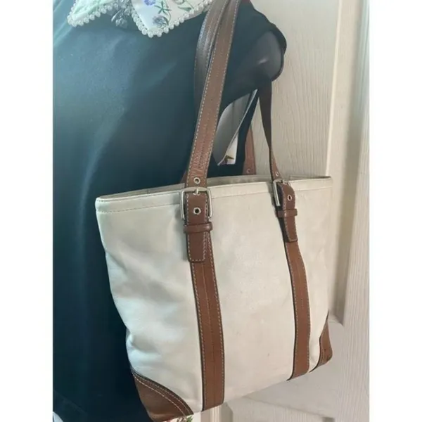 COACH Large White Brown Leather Shoulder Bag - Image 5