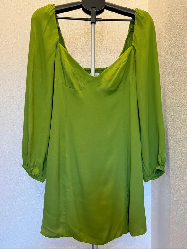 Aritzia Wilfred Novella Dress in Succulent Green Size 8 Puff Long Sleeve - Image 2