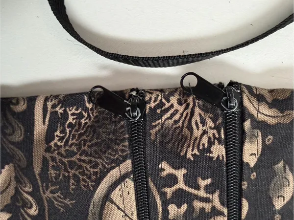 Crossbody Purse Bag Island Sea sea Turtles Shells Coral Lightweight Fabric Black - Image 5