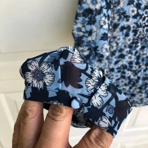 J Jill Women’s Shirt Blue Floral Long Sleeve Mixed Print Large - Image 7