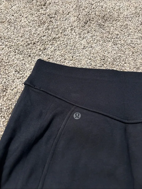 Lululemon Scuba HR Mini Skirt size medium NWT - Image 5