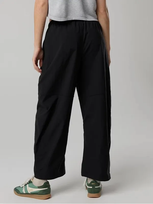 Offline by Aerie Nice Move Barrel Pants Pull On Lightweight in Black M Long - Image 2