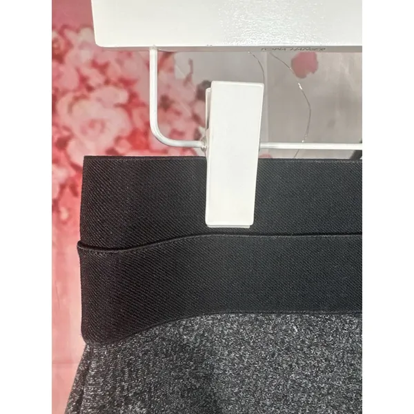 Ann Taylor Mid Rise Gray Fleece Like Trousers Pants Sz M - Image 6
