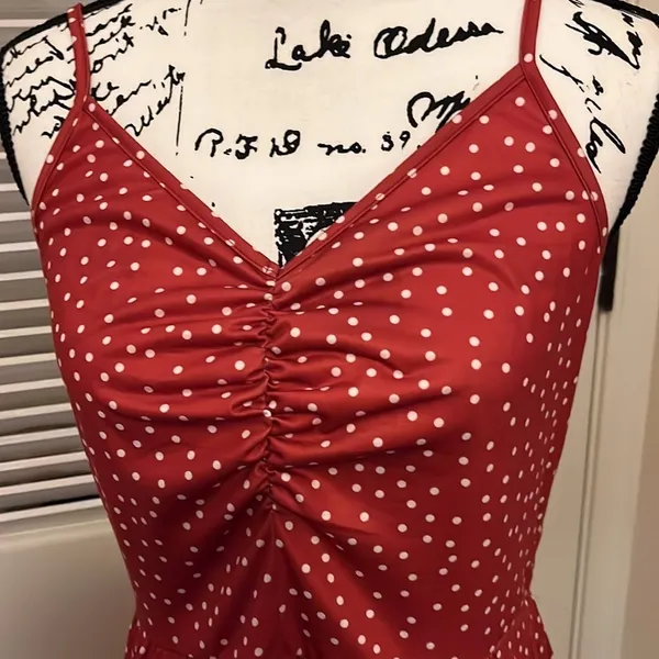 Laishen Spaghetti Strap Dress Size medium NWT Red - Image 3