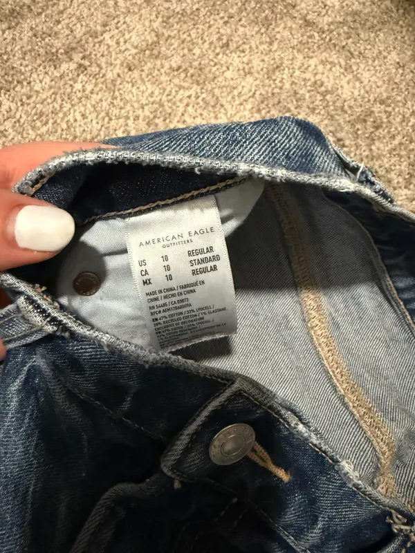 American Eagle Super High Rise Straight Jeans - Image 3