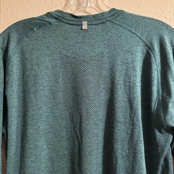 Nike Dri-Fit Long-sleeve Shirt - Image 4