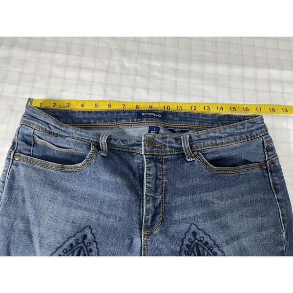 Bandolino Embroidered Skinny Jeans Women’s Size 12 Medium Wash Frayed Cuff Boho - Image 7