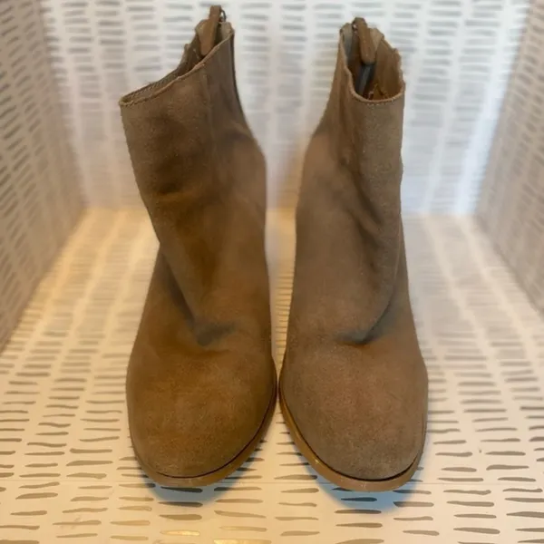 Urban Outfitters Women‎ Taupe Suede Block Heel Ankle Boots Size 9 Back Zip Boho - Image 3