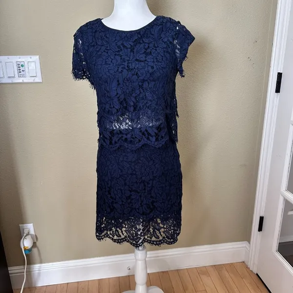 LULU'S 2 Piece Navy Lace Dress Top & Skirt Set Size Small - Image 2