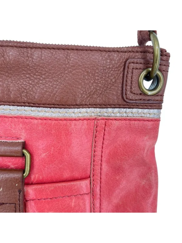 The Sak Kendra Coral Brown Leather Crossbody Bag Adjustable Strap Front Buckle - Image 4
