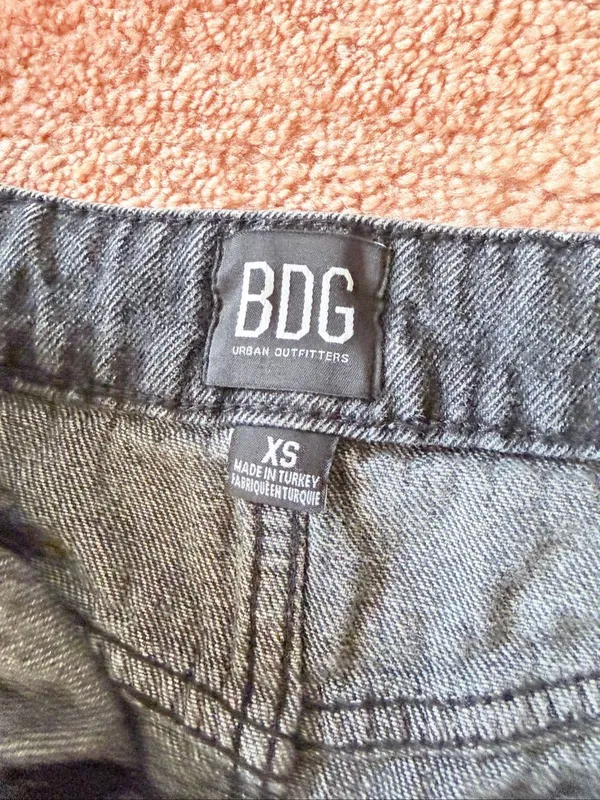 BDG Urban Outfitters Black Distressed Denim Mini Skirt XS Frayed Hem Button Fly - Image 4