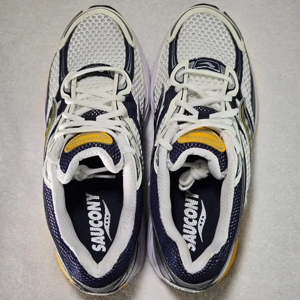 Saucony ProGrid Omni 9 White Navy Yellow Unisex Sneakers Size 9 NWOT - Image 2