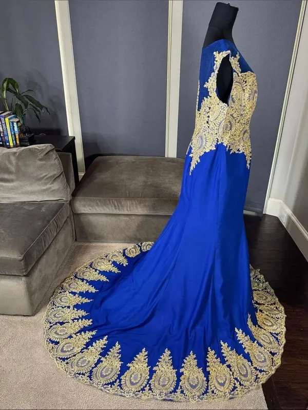 Royal Blue Evening Gown Gold Lace Appliqué with Train Side Zip Size 18 NWT - Image 6