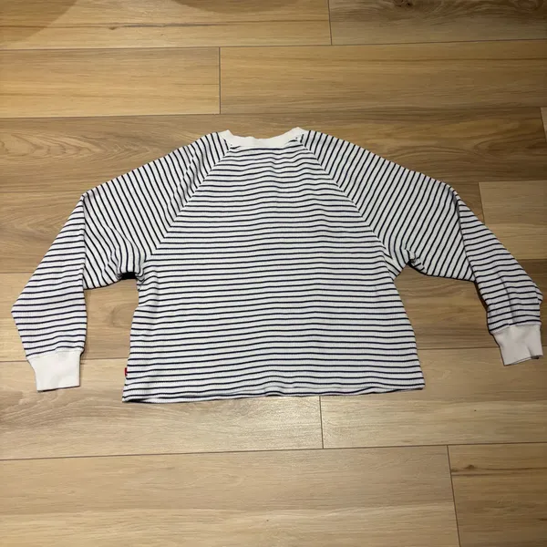 Levi’s White & Navy Striped Waffle Knit Henley Sweatshirt XL - Image 2