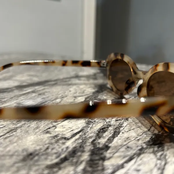 Tortoise Shell Sunglasses Brown - Image 3