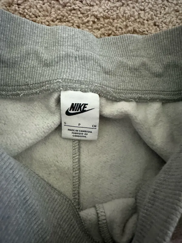 Nike Sweatpants Grey - Image 3