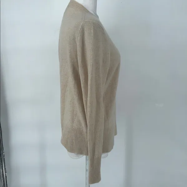 J-Crew Women’s 100% Cashmere classic-fit crewneck sweater Long sleeve Size Small - Image 4