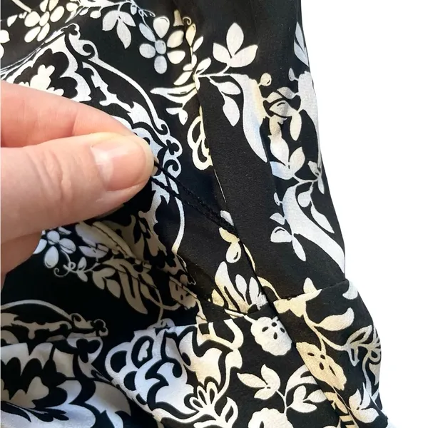 White House Black Market Silk Medallion Print Halter Top Size 10 NWT - Image 7