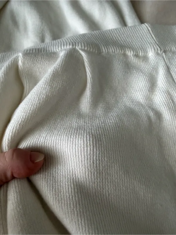 Amazon Cream Knit Jogger Pants with Patch Pockets - Image 6