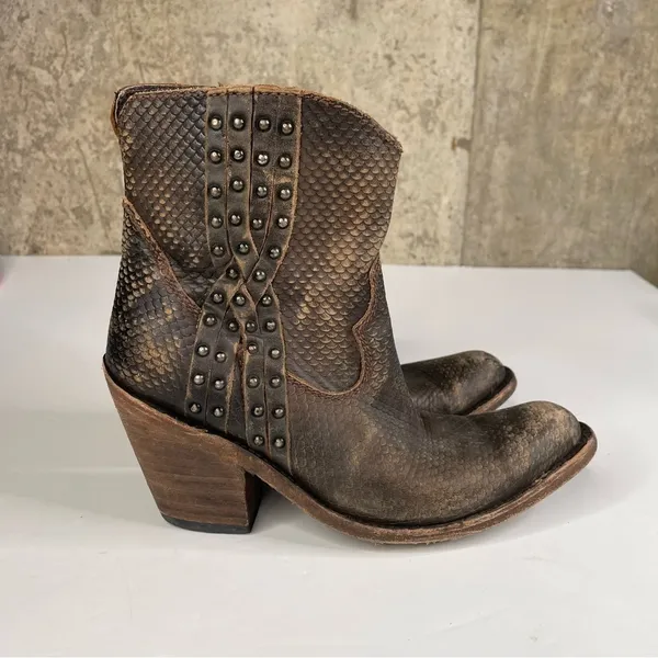 Liberty‎ Black Womens Studded Leather Ankle Boots Size 7 - Image 2