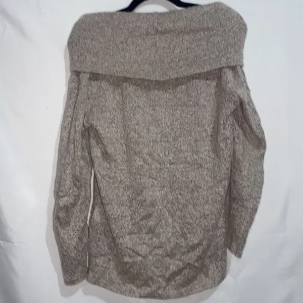 DKNY Over Shoulder Sweater Fall size‎ medium cozy comfort minimalist - Image 8