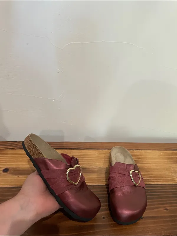 Birkenstock Tatami Tatum Burgundy Clogs Heart Buckle Slip On Women’s Sz 36 (5US) - Image 2