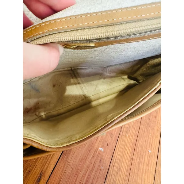 Vintage GUCCI Tan Interlocking GG Turn Lock Crossbody Made In Italy Purse - Image 13