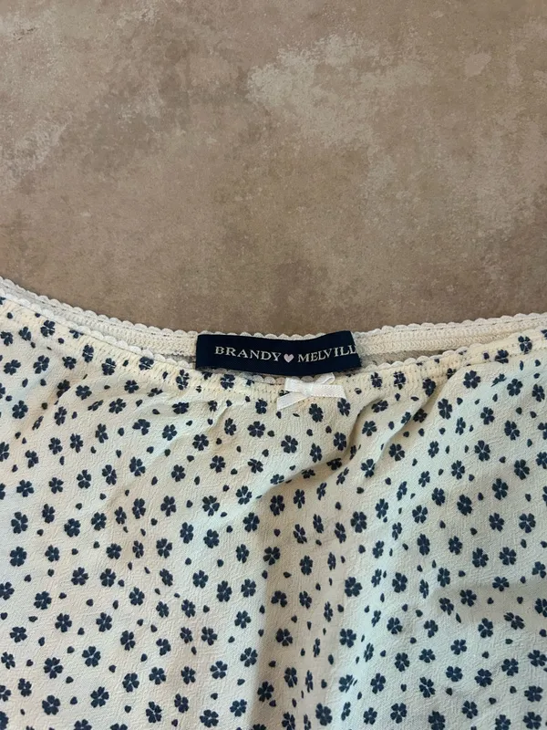 Brandy Melville Floral Skirt Mini - Image 2