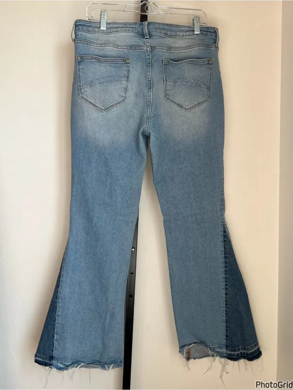 Driftwood Farrah Flare Two Tone Denim Jeans 32 - Image 2